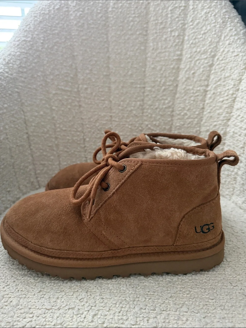 UGG Neumel Men’s Size 7 Chestnut Suede Shearling Lined Chukka Boots 1094239
